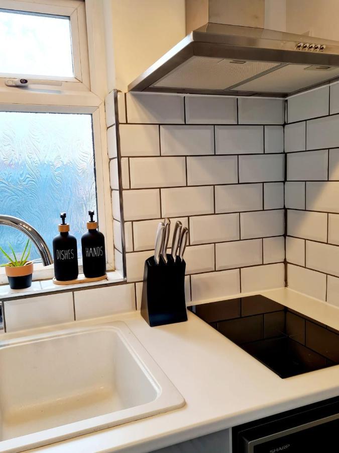 Canterbury Romantic Modern Home Goodnestone  Екстериор снимка