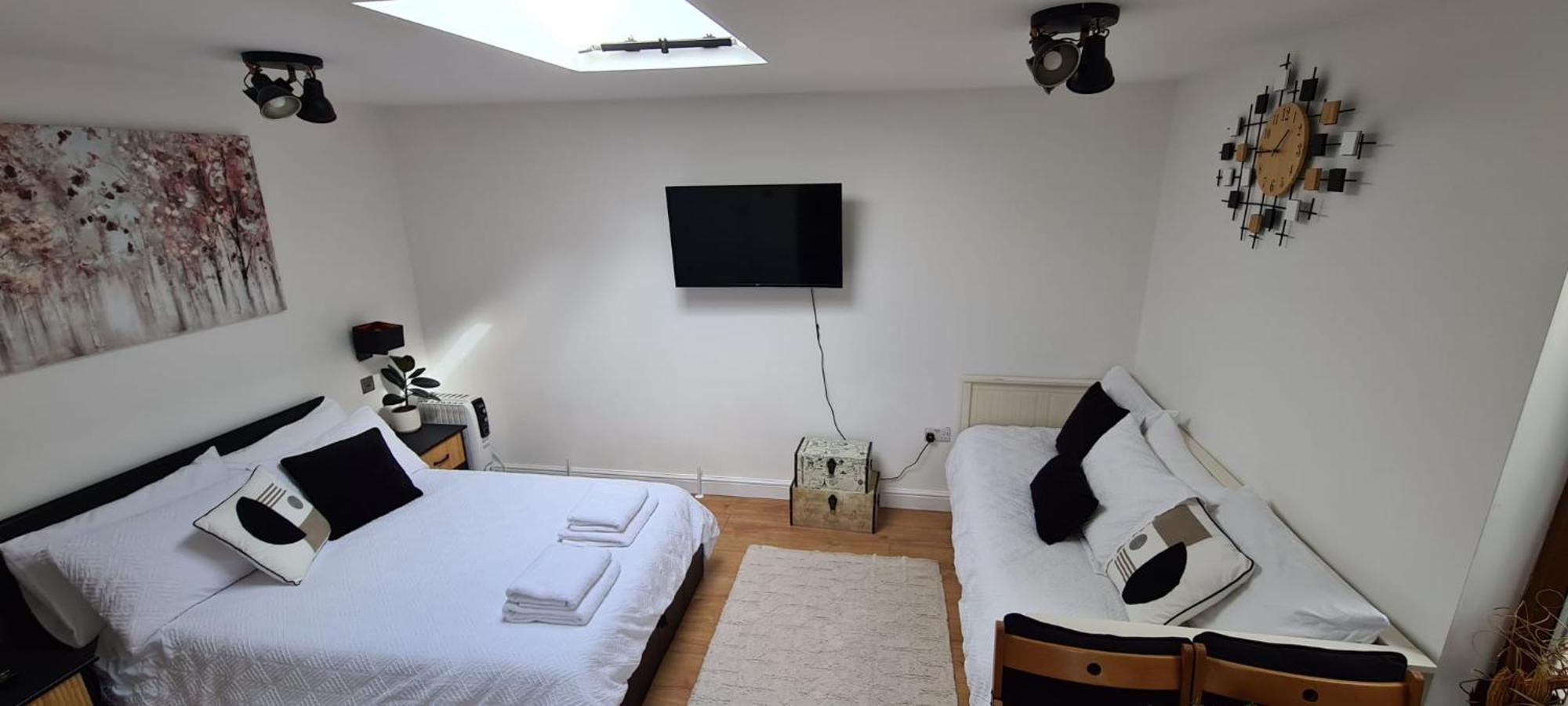Canterbury Romantic Modern Home Goodnestone  Стая снимка
