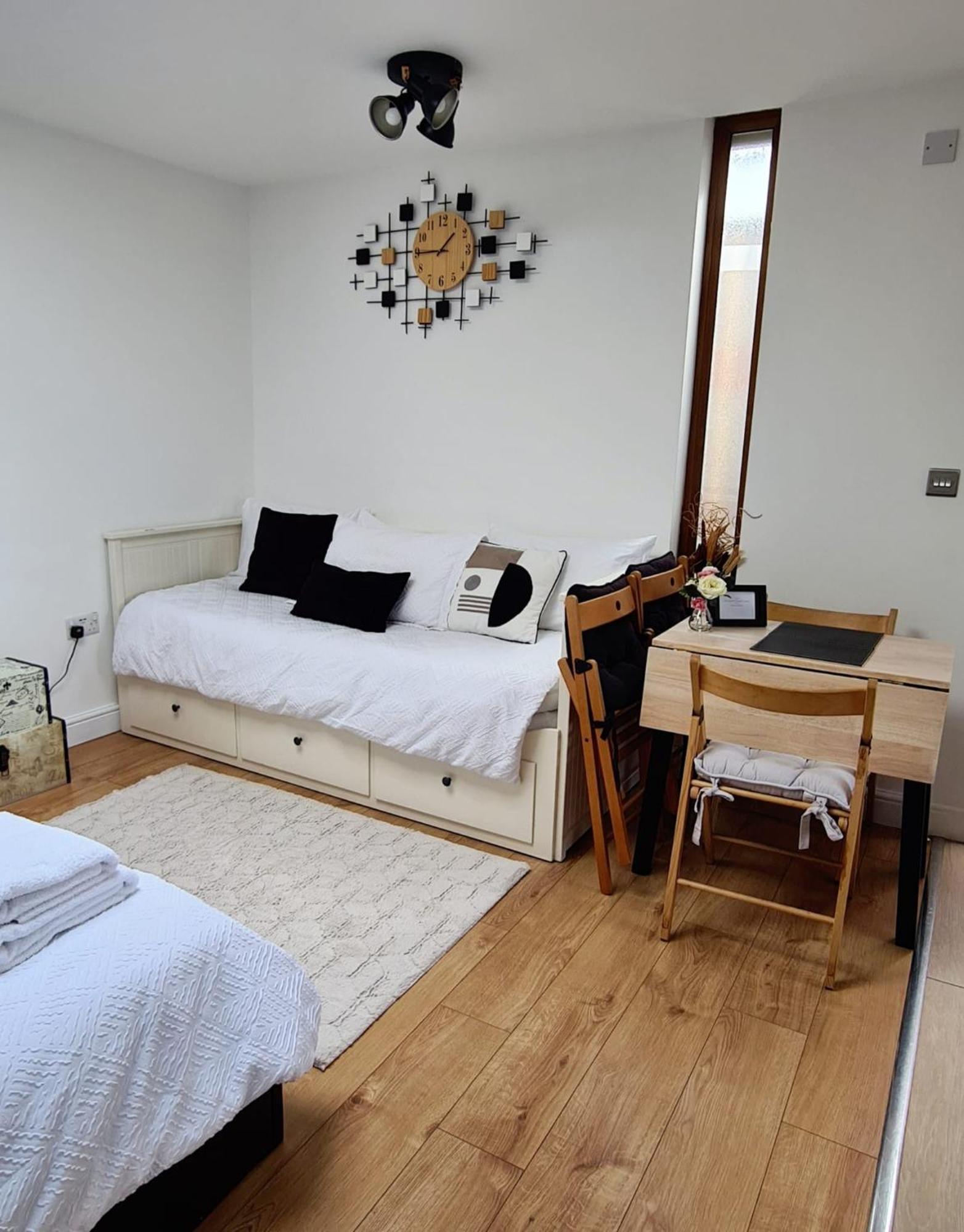 Canterbury Romantic Modern Home Goodnestone  Екстериор снимка